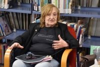 Las Mañanas - Marta Pessarrodona visita la Biblioteca
