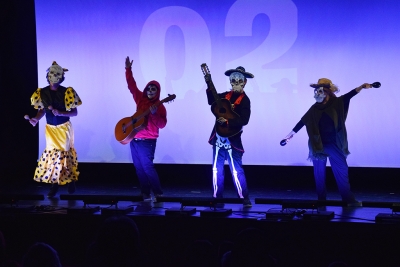 Las Mañanas - Història, humor i bandes sonores a "La llavor de la batalla"