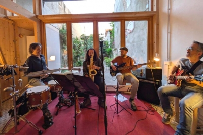 Las Mañanas - Les Sandàlies presenta l'àlbum "Paret de goma"