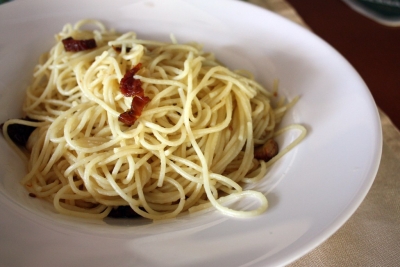 La Intersecció - Pas a pas: pasta aglio e olio amb olives