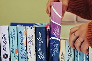 La Intersecció - Atrapada entre llibres: què llegirà la Nina aquest estiu?