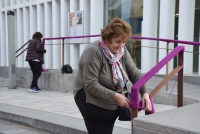 Las Mañanas - La plaça de la República es vesteix de lila